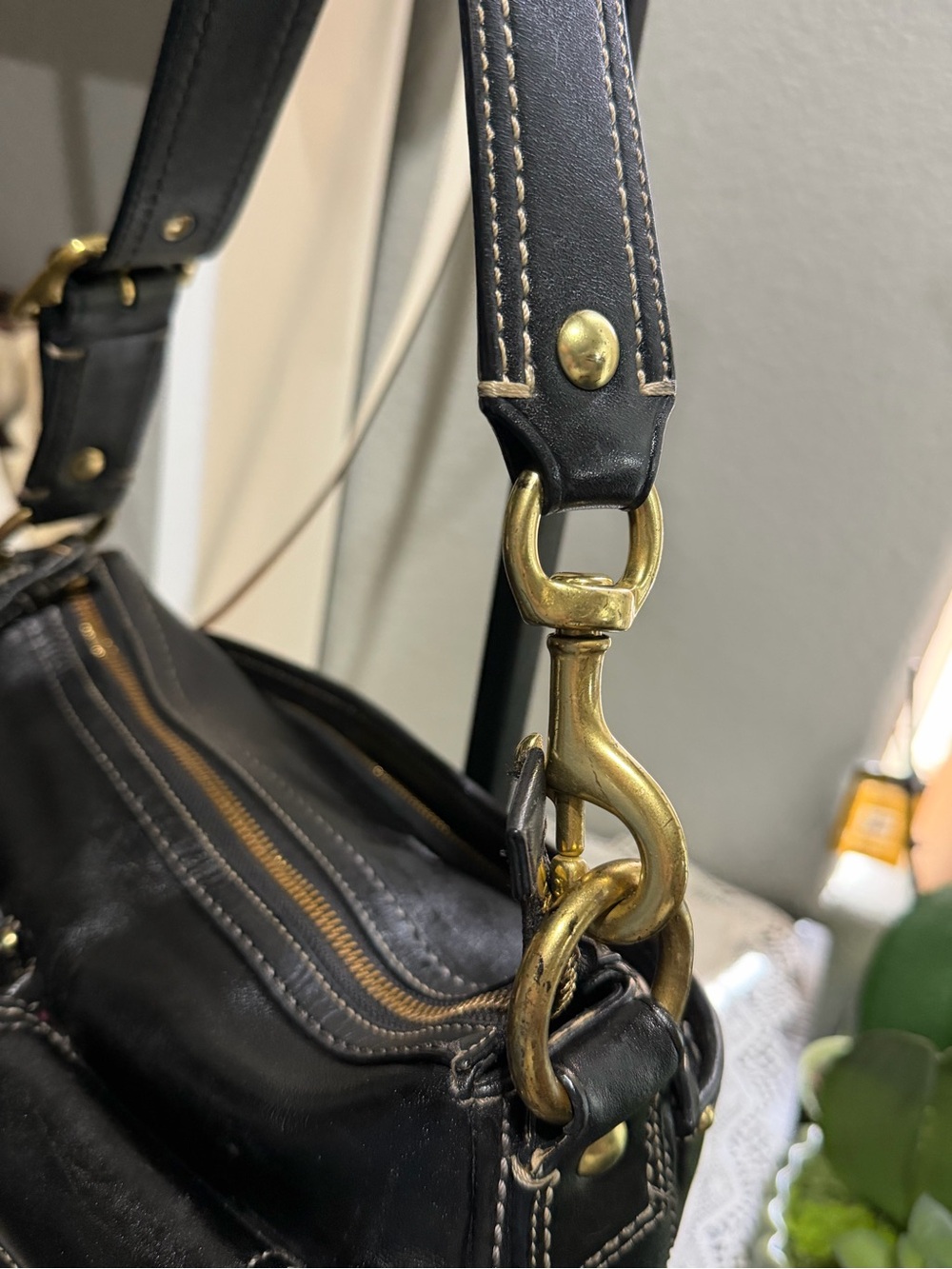 Coach Black Leather Shoulder Bag with Brass Turn-Locks - Picture 6 of 7
